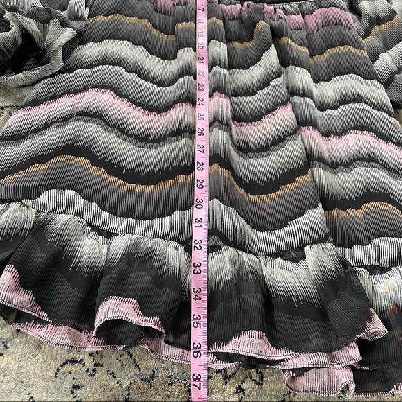 Diane Von Furstenberg LisBeth 100% Silk Dress Size 4 - Picture 15 of 17